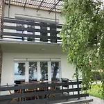 Lakeside Holiday home *