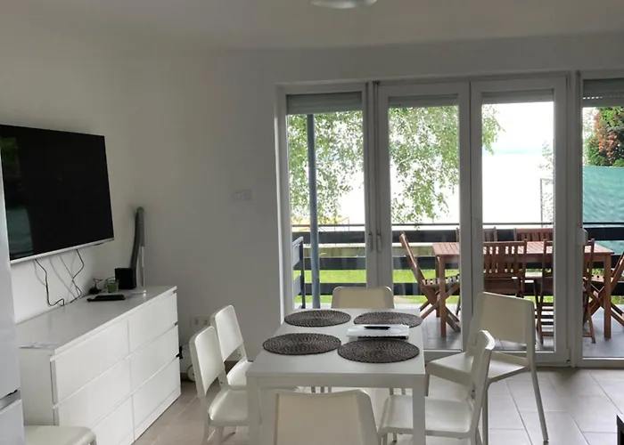 Lakeside Tatil Evi Balatonszarszo